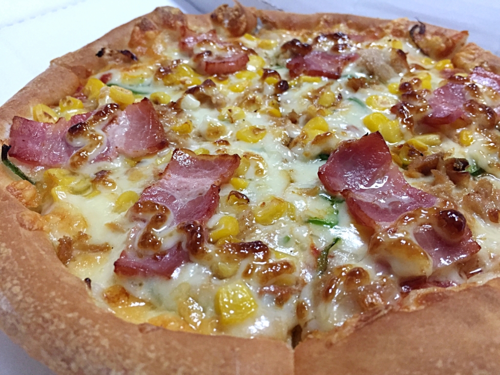 高カロリーなピザ　無料　画像